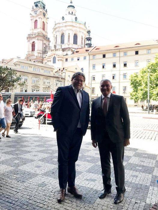 ՀՀ դեսպան Աշոտ Հովակիմյանը հանդիպում ունեցավ Եվրոպական Խորհրդարանի Չեխիայից ընտրված անդամ Ալեքսանդր Վոնդրայի հետ