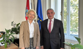 Սեպտեմբերի 29-ին ՀՀ դեսպանը հանդիպումներ ունեցավ Խորվաթիայի Արտաքին և եվրոպական գործերի նախարարության պետական քարտուղար Անդրեա Մետելկո-Զգոմբիչի, Քաղաքական հարցերով գլխավոր տնօրեն Տոմիսլավ Լենդիչի և Եվրասիայի և Օվկիանիայի վարչության պետ Դունյա Սիչայայի հետ