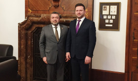 Դեսպան Սեյրանյանի և Չեխիայի խորհրդարանի Պատգամավորների պալատի նախագահի հանդիպումը