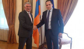 Դեսպան Աշոտ Հովակիմյանը հյուրընկալեց Եվրոպական խորհրդարանի չեխ պատգամավոր Տոմաշ Զդեխովսկուն
