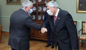 ՀՀ դեսպան Աշոտ Հովակիմյանի հանդիպումները Խորվաթիայի խորհրդարանի փոխխոսնակ Ժելյկո Ռայների և խորհրդարանի Արտաքին հարաբերությունների հանձնաժողովի նախագահ Գարի Կապելլիի հետ