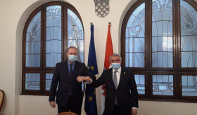 Փետրվարի 25-ին Խորվաթիա կատարած աշխատանքային այցի շրջանակներում ՀՀ դեսպան Աշոտ Հովակիմյանը հանդիպում ունեցավ Խորվաթիայի Արտաքին և Եվրոպական գործերի նախարարության քաղաքական հարցերով պետական քարտուղար Ֆրանո Մատուշիչի հետ