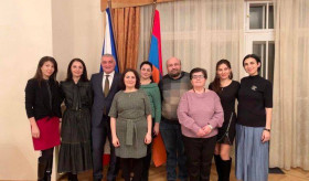 Ambassador Ashot Hovakimian and his spouse hosted the directorship and teaching staff of the Prague Armenian Saturday School