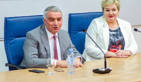 The “Budo Tomović” Cultural-Information Center in Podgorica hosted a meeting between the Ambassador of the Republic of Armenia to Montenegro Ashot Hovakimian and several dozen friends of Armenia