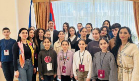 The dancers of "Ayas" dance school were received at the Embassy of Republic of Armenia to Czechia