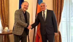 Ambassador Ashot Hovakimian hosted Radovan Auer, the Managing Director of the “Svět knihy” company