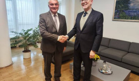 Նոյեմբերի 3-ին դեսպան Աշոտ Հովակիմյանը հանդիպել է Չեխիայի ԱԳՆ Եվրոպայի հարցերով նորանշանակ գլխավոր տնօրեն Ռադեկ Պեխին