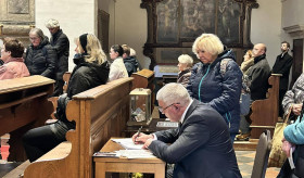 Նոյեմբերի 14-ին ՀՀ դեսպան Աշոտ Հովակիմյանը ցավակցական գրառում կատարեց Պրահայի նախկին արքեպիսկոպոս, Հայաստանի ու հայ ժողովրդի մեծ բարեկամ կարդինալ Դոմինիկ Դուկայի մահվան կապակցությամբ