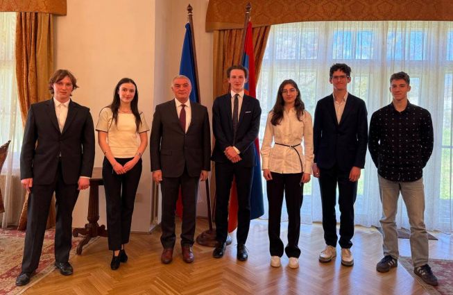 Ambassador Ashot Hovakimian hosted participants of the 31st Annual Prague Student Conference