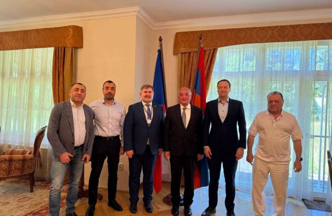 Ambassador Hovakimian received the leadership of the newly established Czech-Armenian Development Chamber