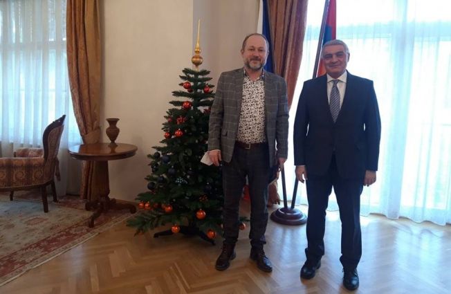 Ambassador Ashot Hovakimian hosted Radovan Auer, the Managing Director of the “Svět knihy” company of the Association of Czech Booksellers and Publishers, which organizes the “Book World Prague” International Book Fair and Literary Festival